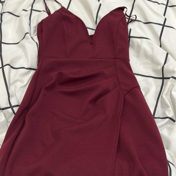 Dresses & Skirts - A cute maroon fancy dress